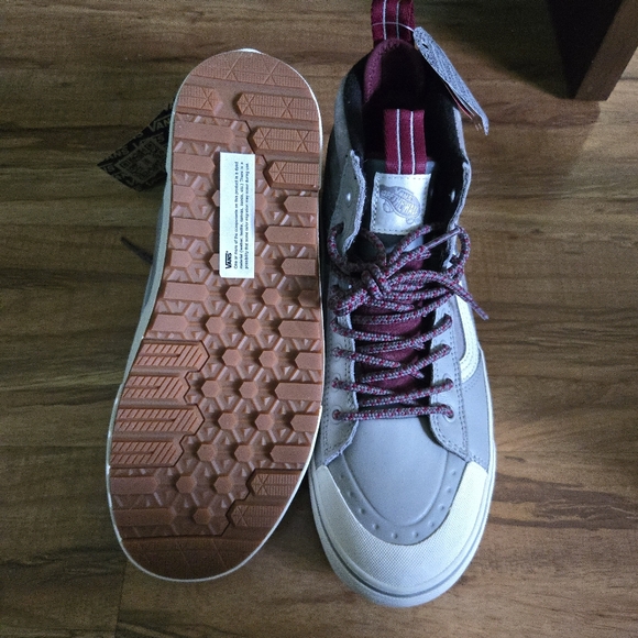 Vans Sk8 Hi Mte 2 Hiking Boots Women 9.5 Grey And White Waterproof 032026 - Picture 7 of 10